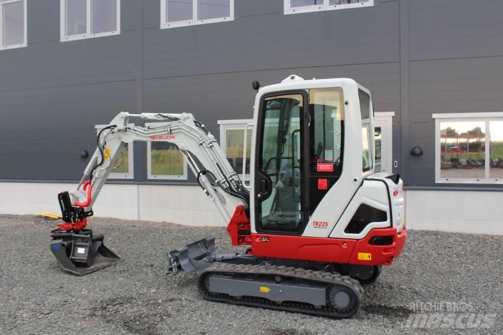 Takeuchi TB 225 Mini bageri < 7t