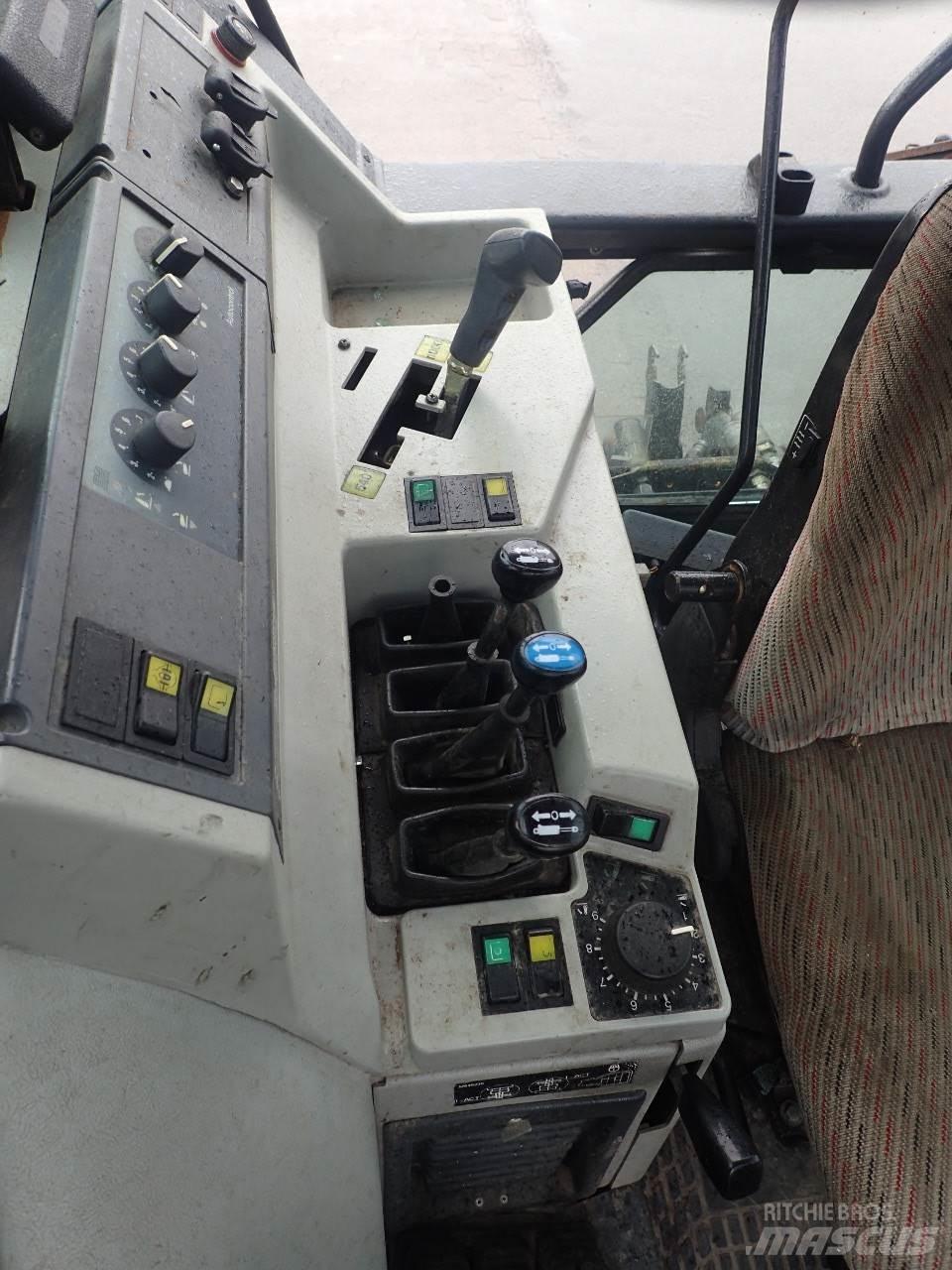 Valtra 8150 Traktori
