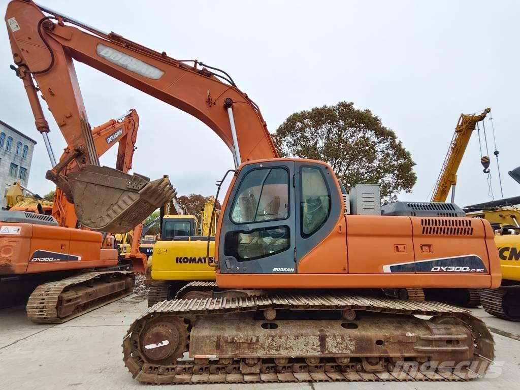 Doosan DX 300 LC Bageri guseničari