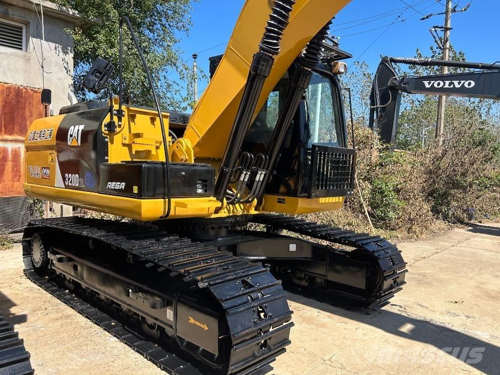 CAT 320D2L Bageri guseničari