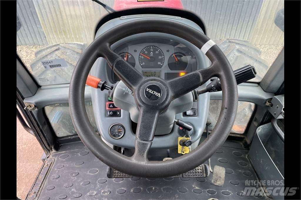 Valtra T153 Traktori