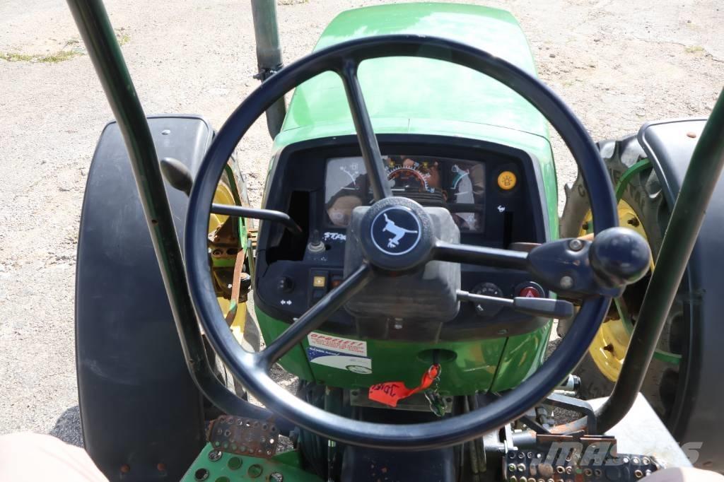 John Deere 5400 Traktori
