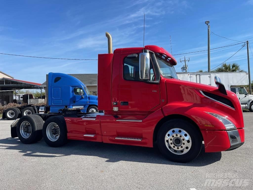 Volvo VNL64T300 Tegljači