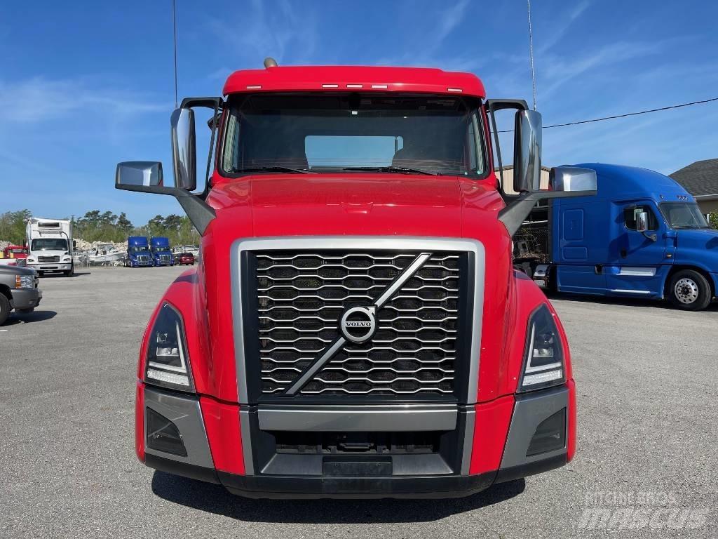 Volvo VNL64T300 Tegljači