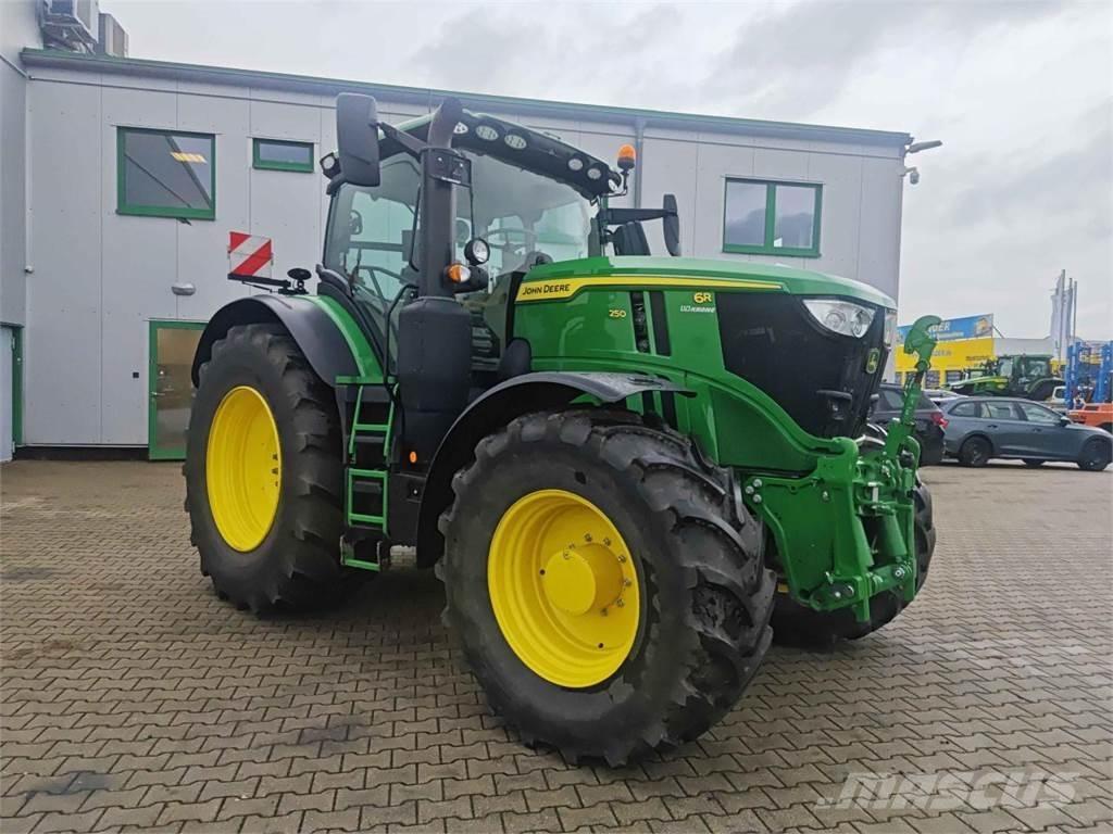 John Deere 6R 250 Traktori