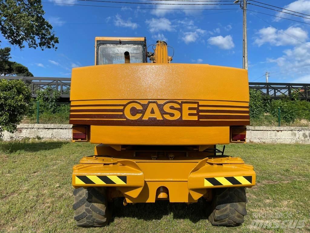 CASE 688 B Bageri točkaši
