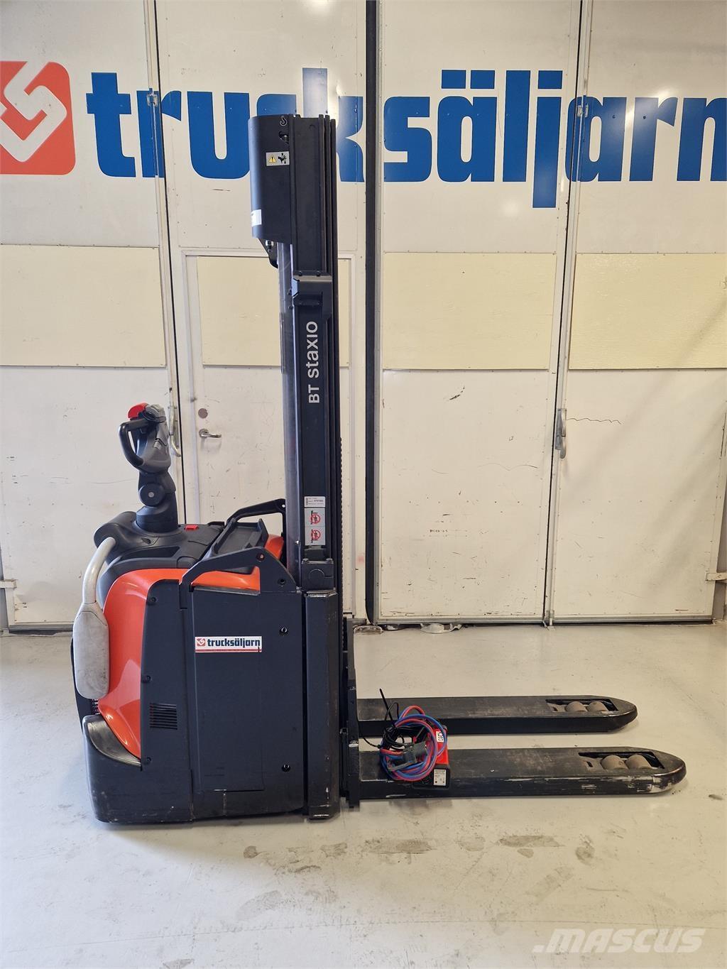 Toyota SPE120L Samopogonski ručni viljuškari