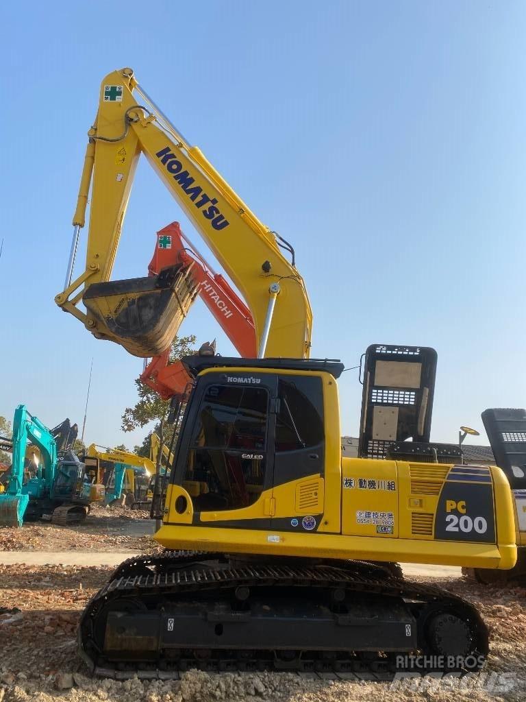 Komatsu PC 200-8 Bageri guseničari