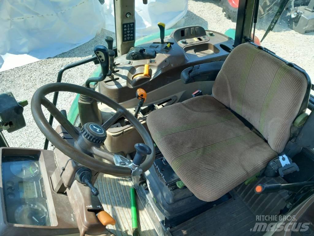 John Deere 5820 Traktori