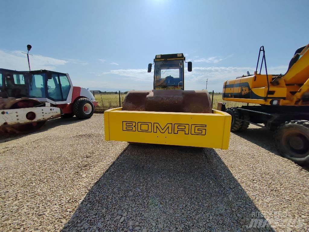 Bomag BW 225 D-3 Valjci sa duplim bubnjem