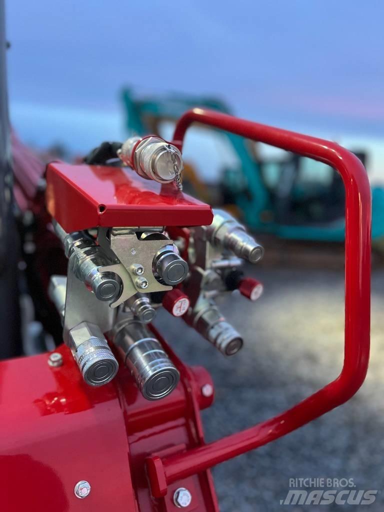 Takeuchi TL12 V2 Skid steer mini utovarivači