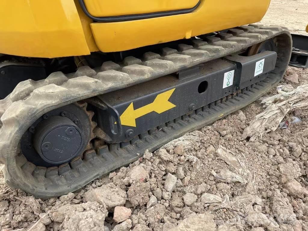 Komatsu PC18 Mini bageri < 7t