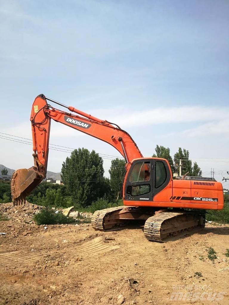 Doosan DX 225 Bageri guseničari