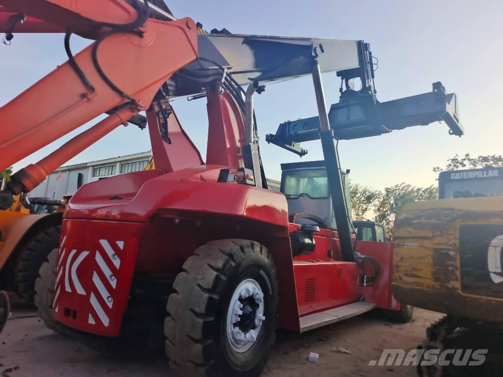 Kalmar DRF 450 Dohvatni viljuškari