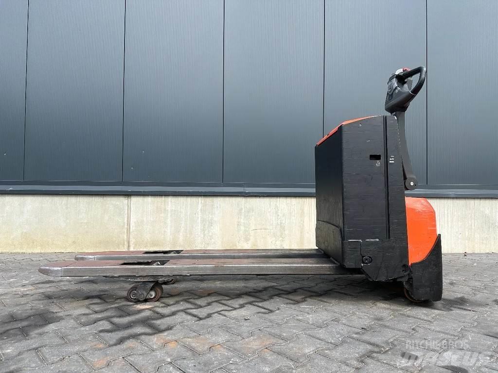 BT LWE180 Ručni električni viljuškar