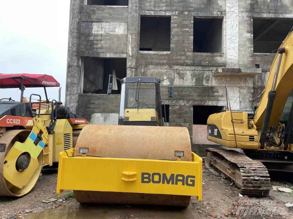 Bomag BW 217 Valjci sa jednim bubnjem