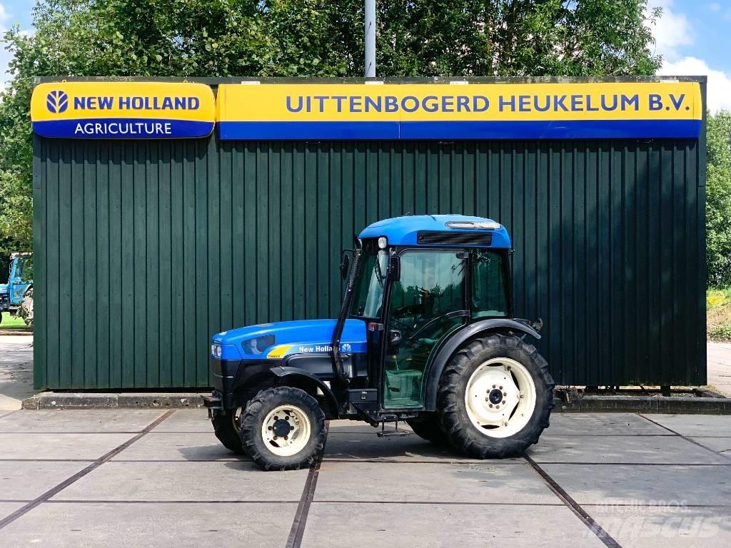 New Holland TN95VA Traktori