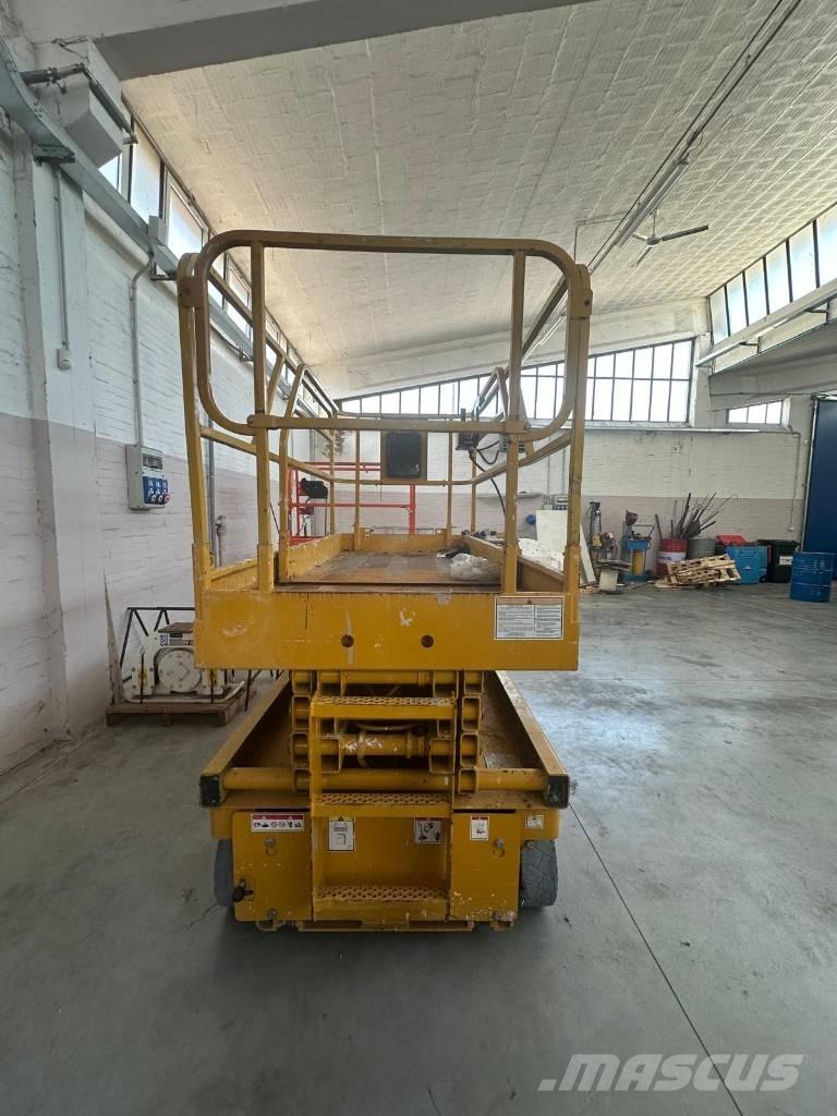 Haulotte Compact 10 Makazaste platforme