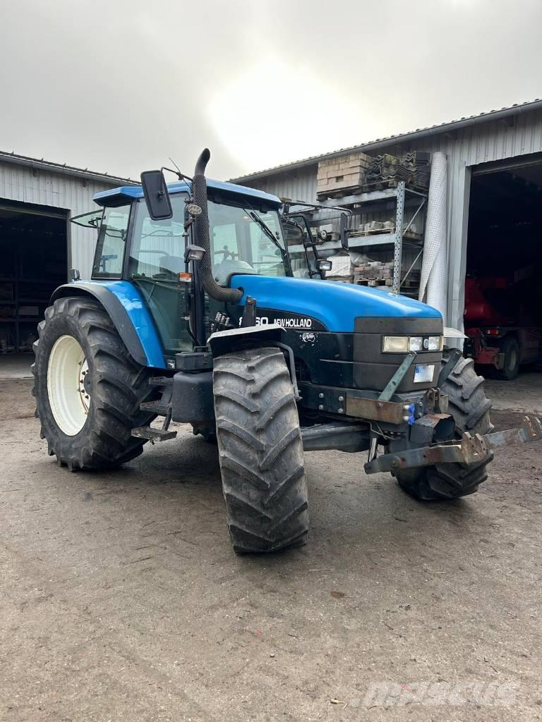 New Holland 8360 Traktori