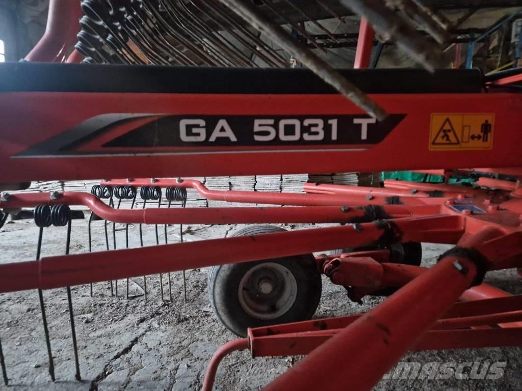 Kuhn 5031T Okretači i sakupljači sena