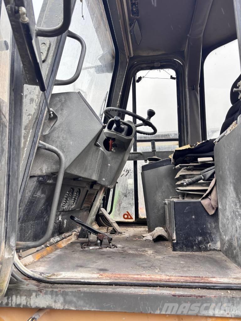 Hanomag 70 E Utovarivači na točkove