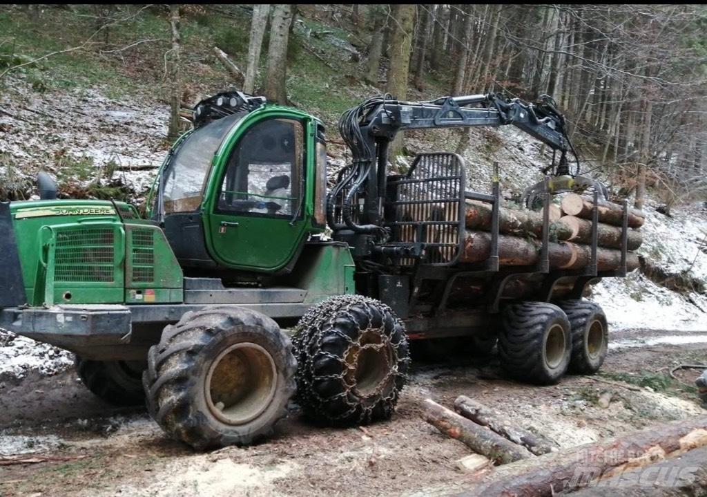 John Deere 1110 E Forvarderi