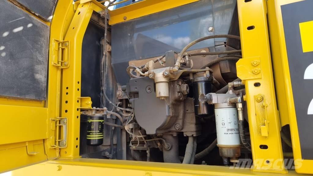 Komatsu PC 210 LC-11 Bageri guseničari