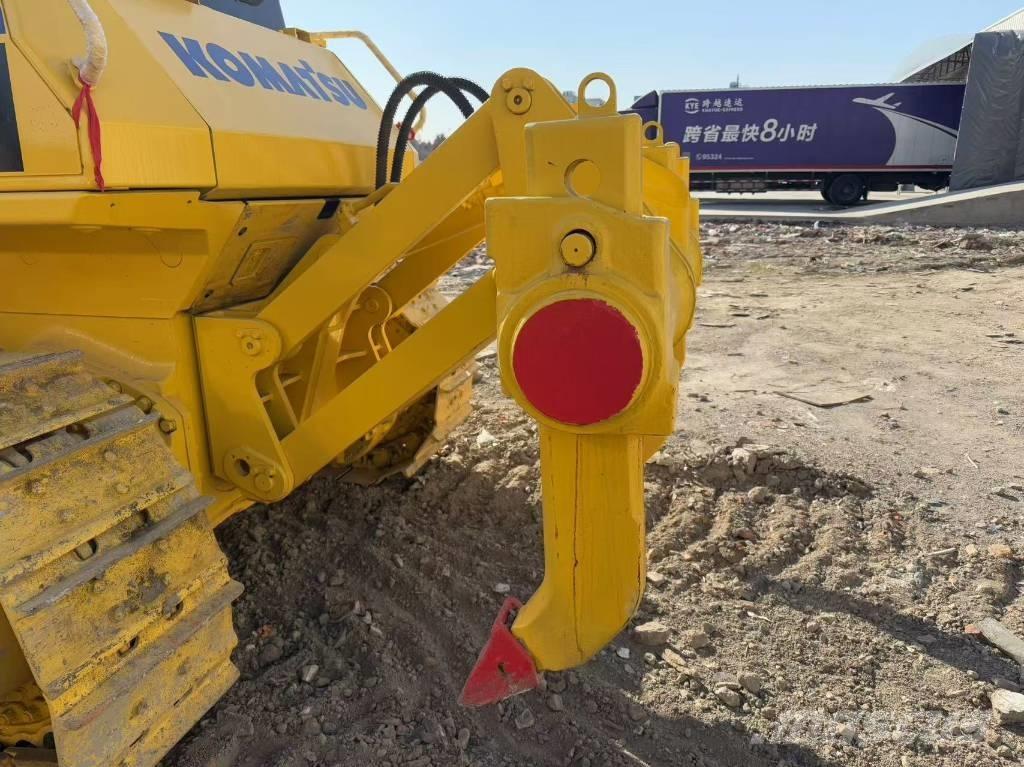 Komatsu D 85 EX-18 Buldožeri guseničari