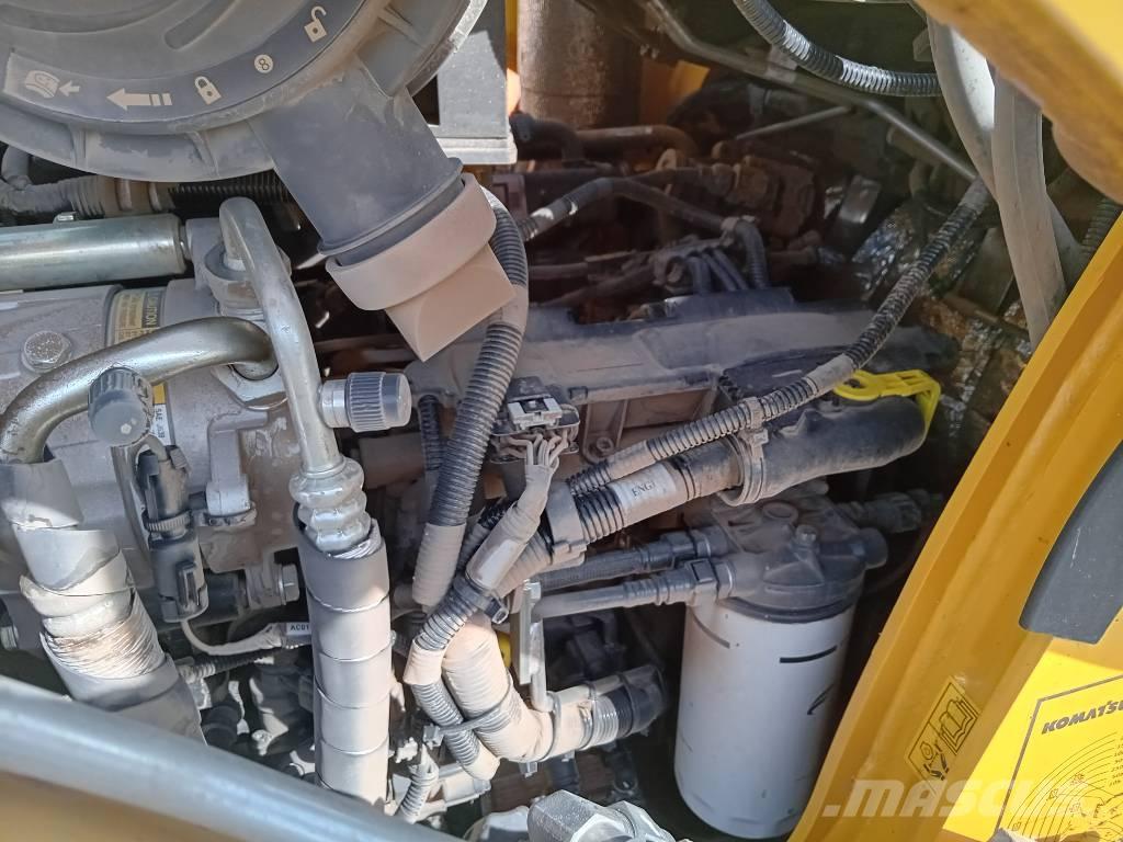 Komatsu WB 97 S-8 Rovokopači