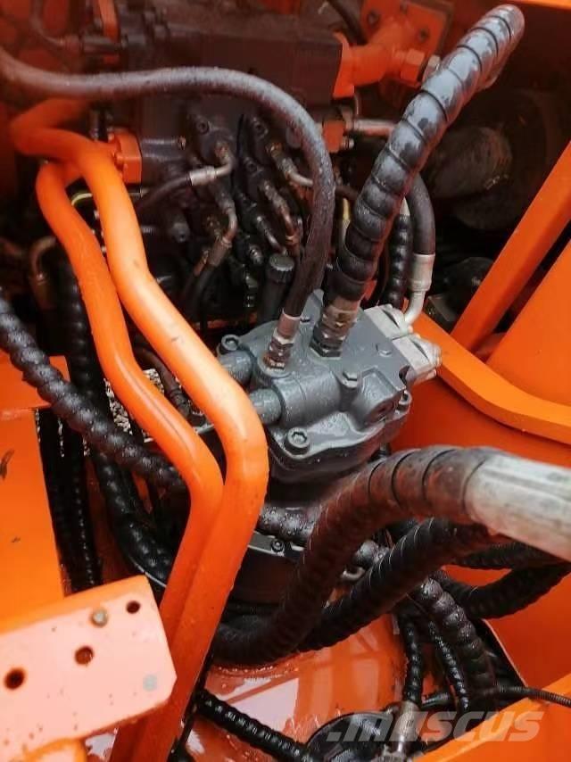 Doosan 225 LC-9 Bageri guseničari