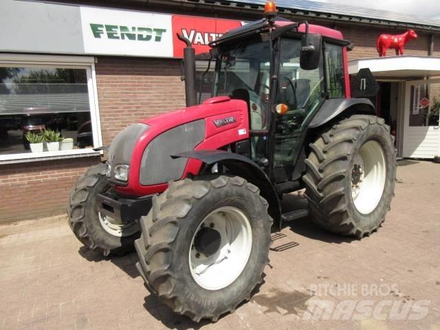 Valtra A93 HITECH Traktori