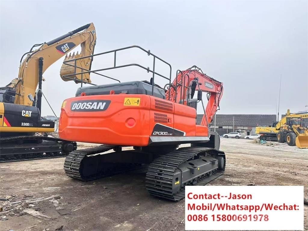 Doosan DX 300 LCA Bageri guseničari