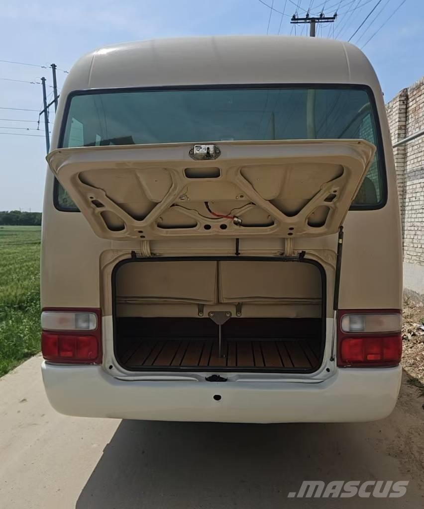 Toyota Coaster Bus Mini autobusi