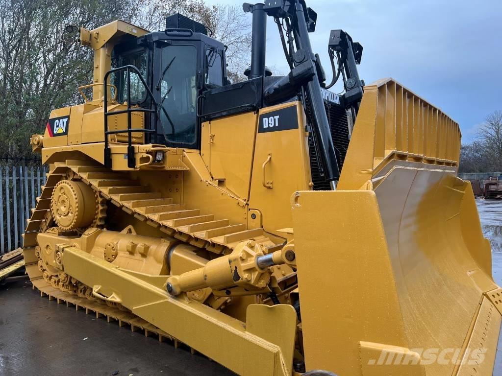 CAT D 9 T Buldožeri guseničari