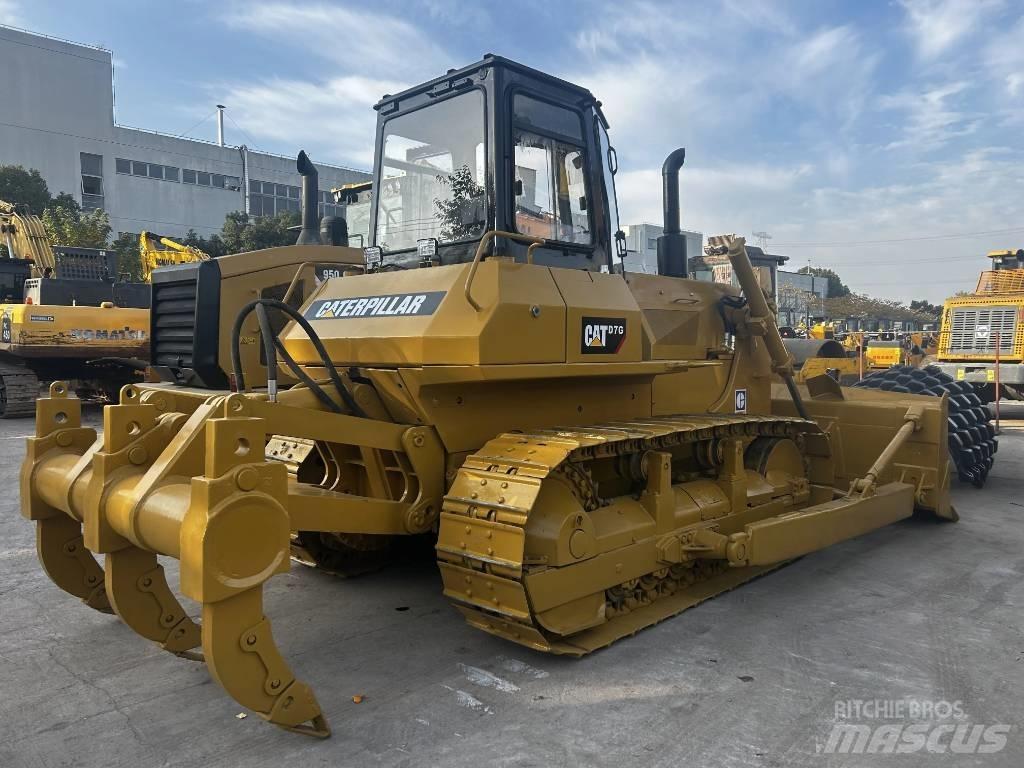 CAT D7G Buldožeri guseničari
