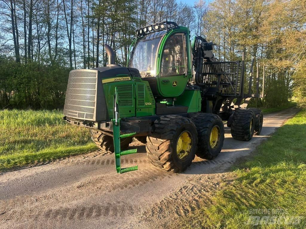 John Deere 1210 E Forvarderi