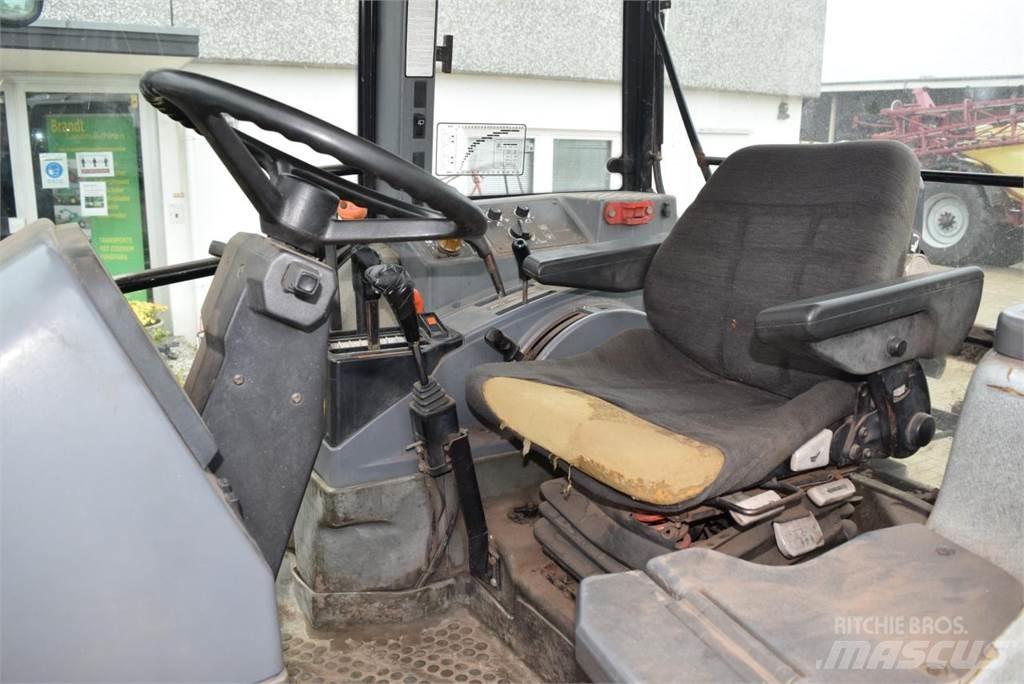New Holland 8340 Traktori