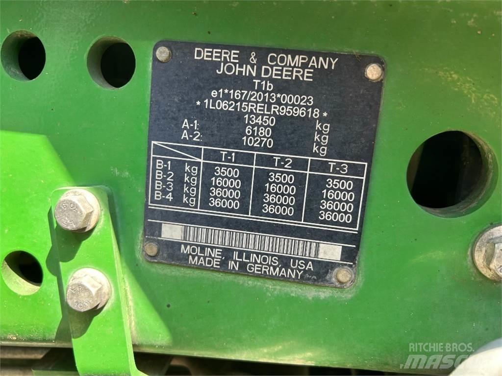 John Deere 6215R Traktori