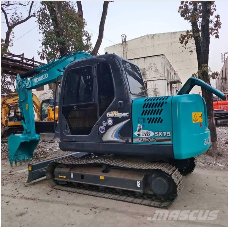 Kobelco SK 75 Midi bageri 7t – 12t