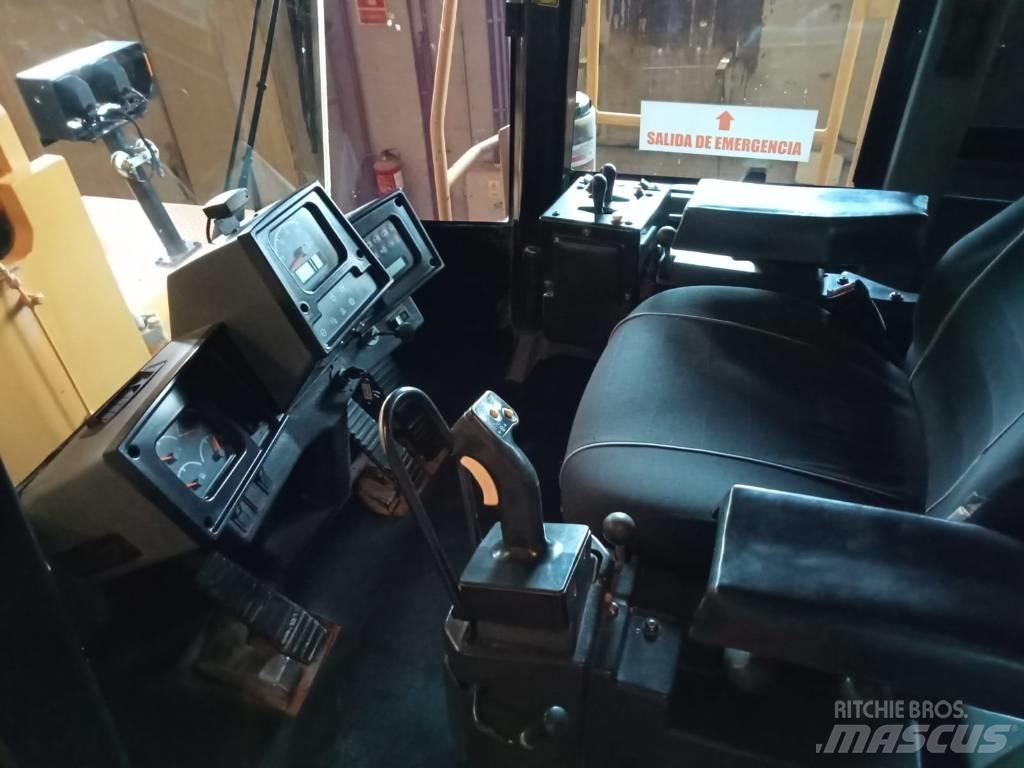 CAT 988H Mini utovarivači
