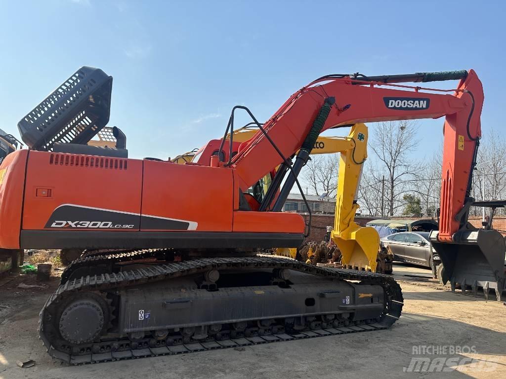 Doosan DX 300 LC Bageri guseničari