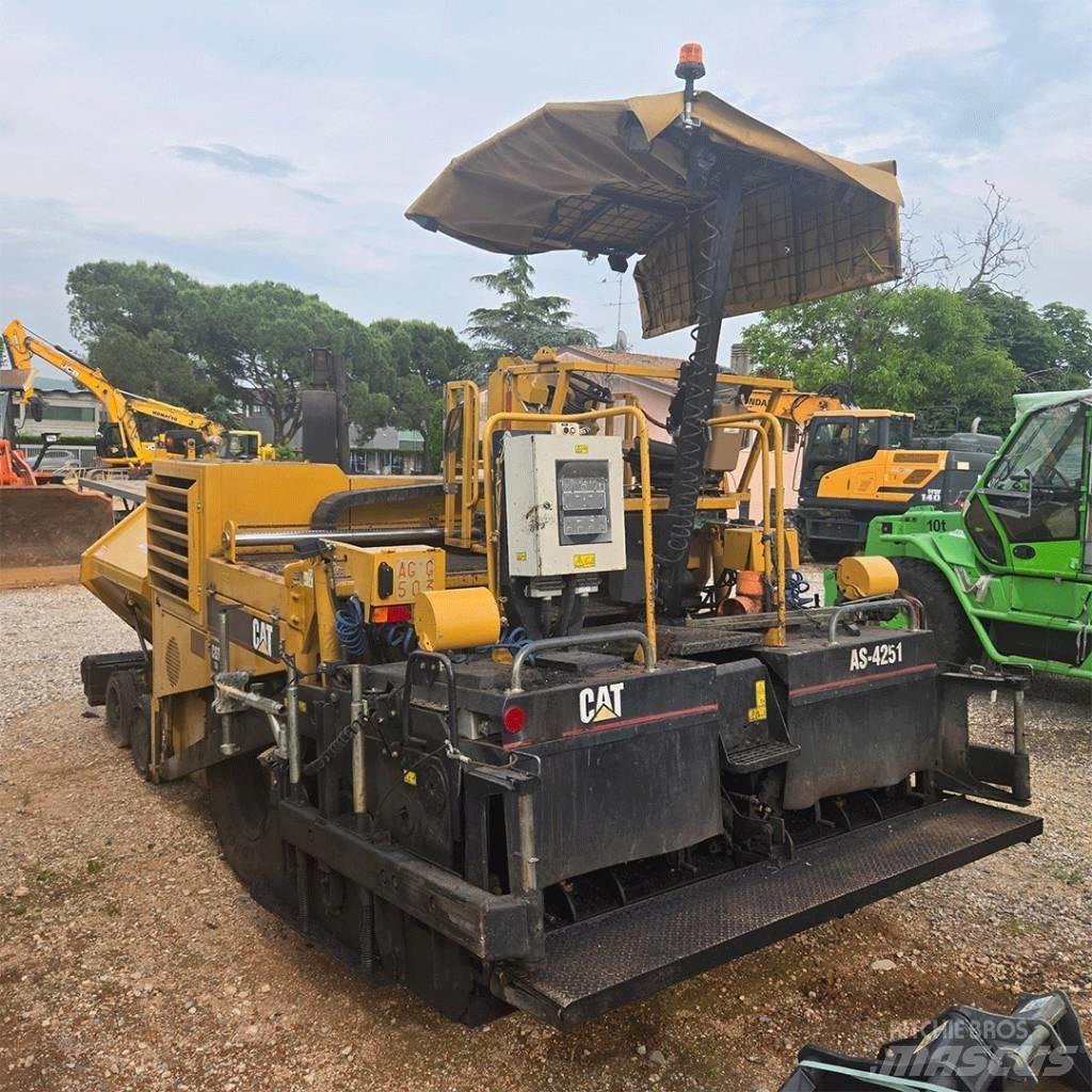 CAT AP 600 Asfaltni finišeri