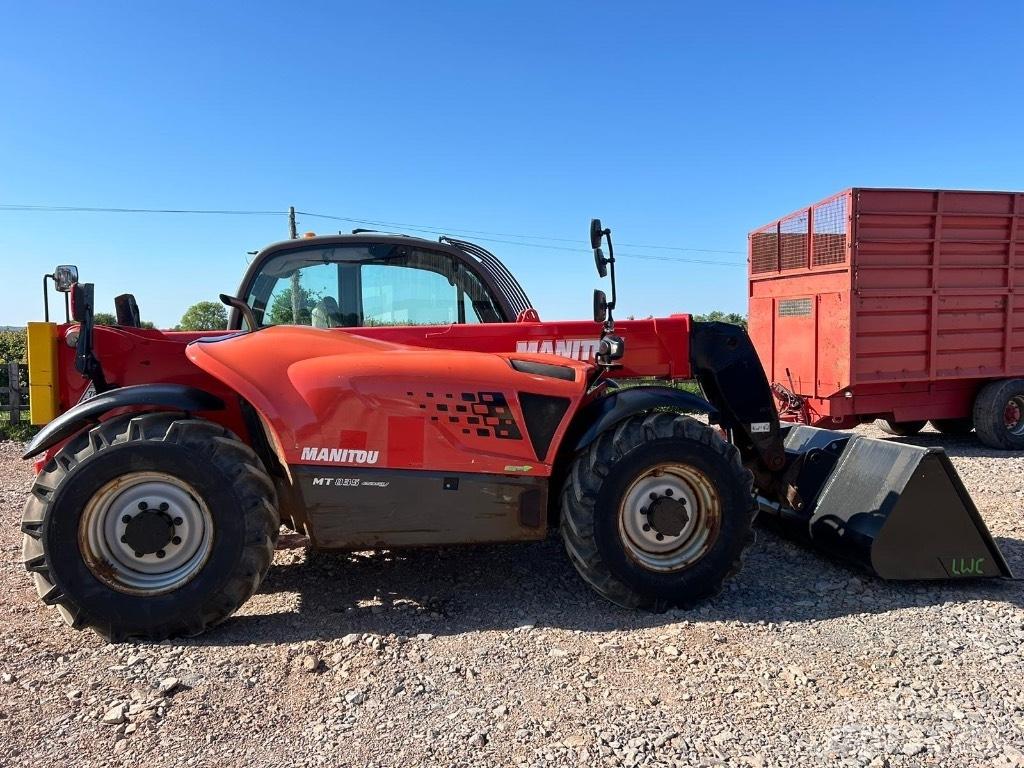 Manitou MT 835 Teleskopski viljuškari