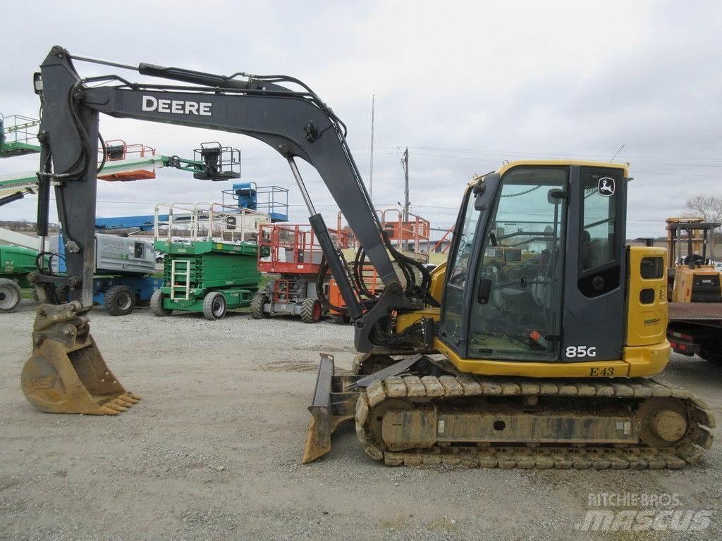 John Deere 85G Midi bageri 7t – 12t