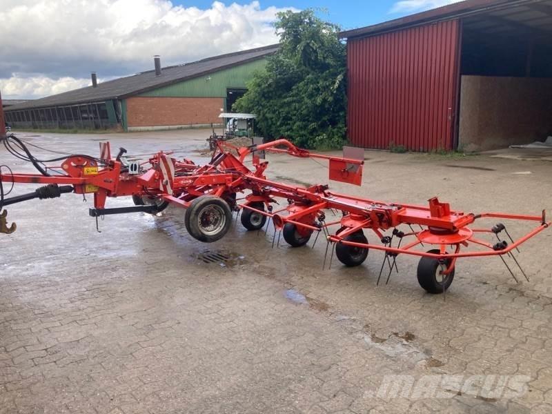 Kuhn GF 8702 T Okretači i sakupljači sena