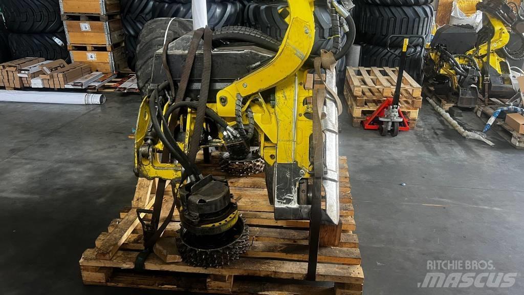 John Deere 480 C Glave za kombajne