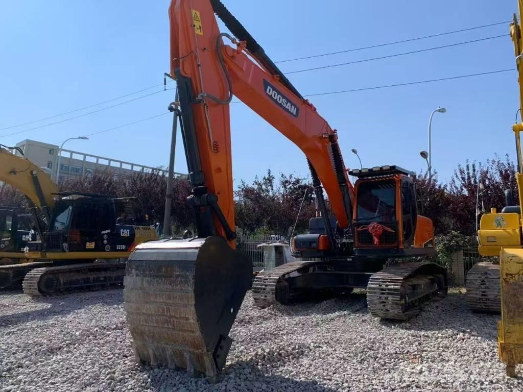 Doosan 300 Bageri guseničari
