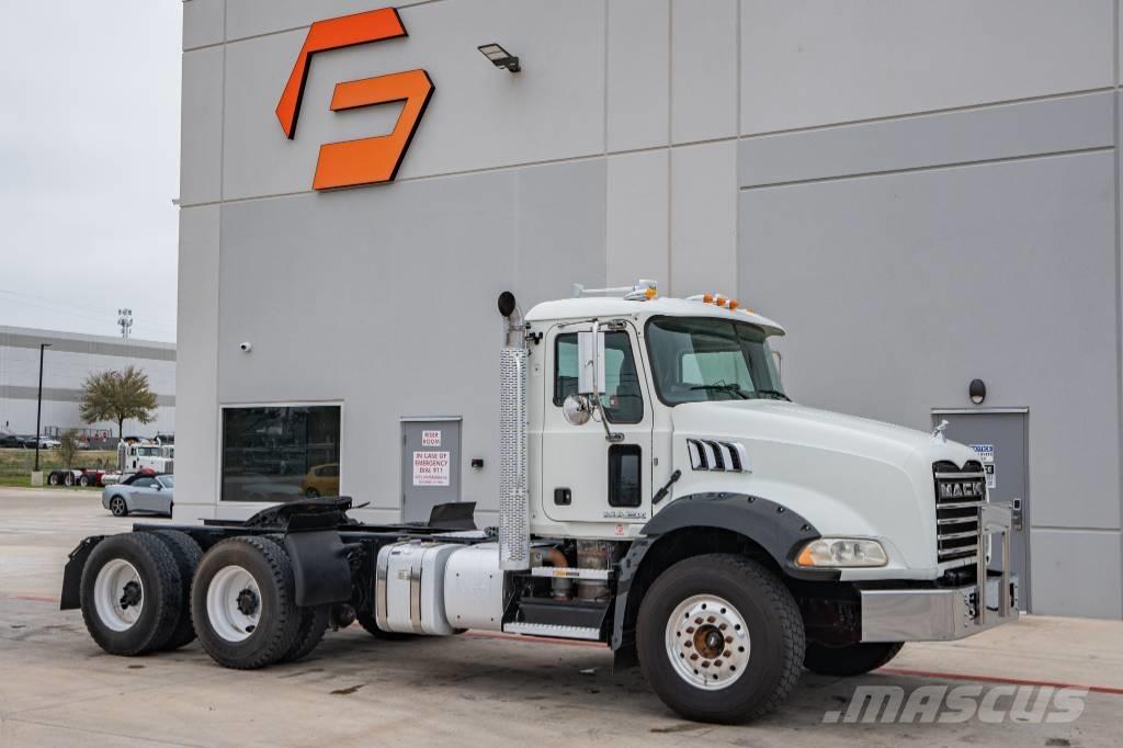 Mack Granite GU 813 Tegljači