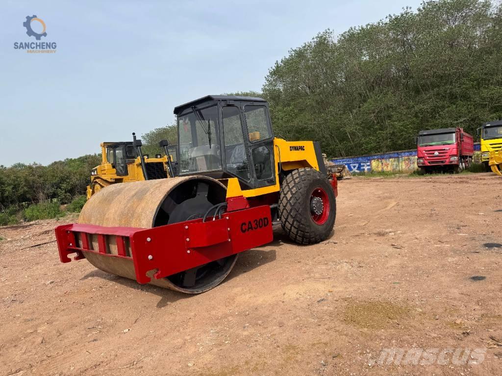 Dynapac CA 30 D Valjci sa jednim bubnjem