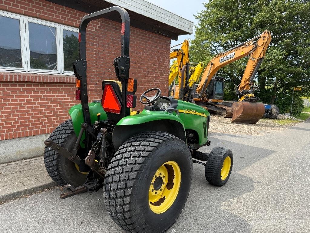 John Deere 4520 Manji traktori